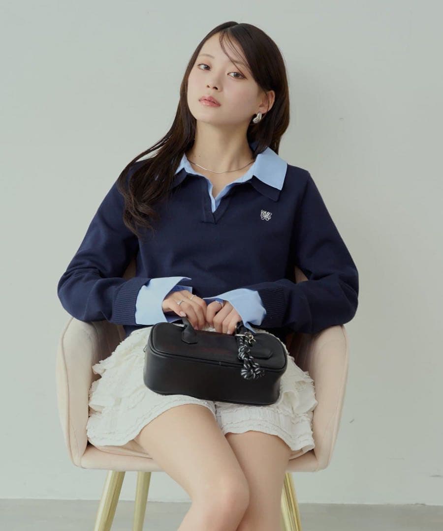 chico 刺繍入り襟付きポロニット