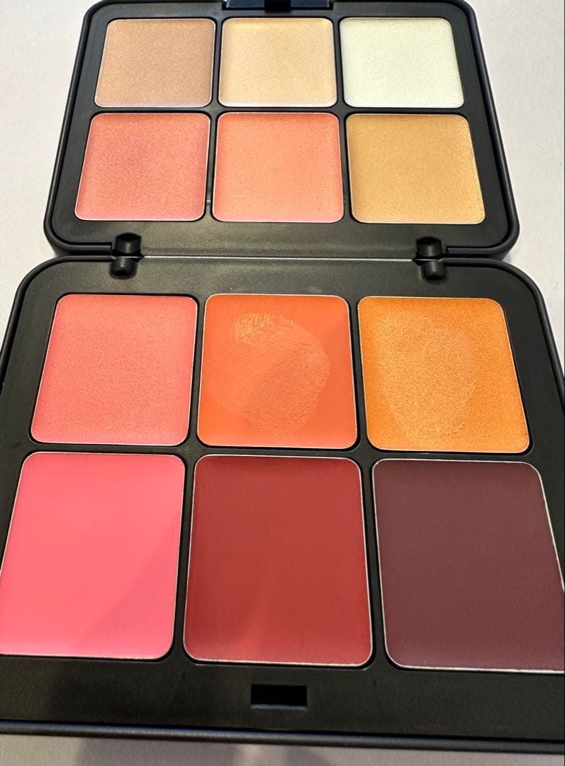 MAKE UP FOR EVER クリームパレット