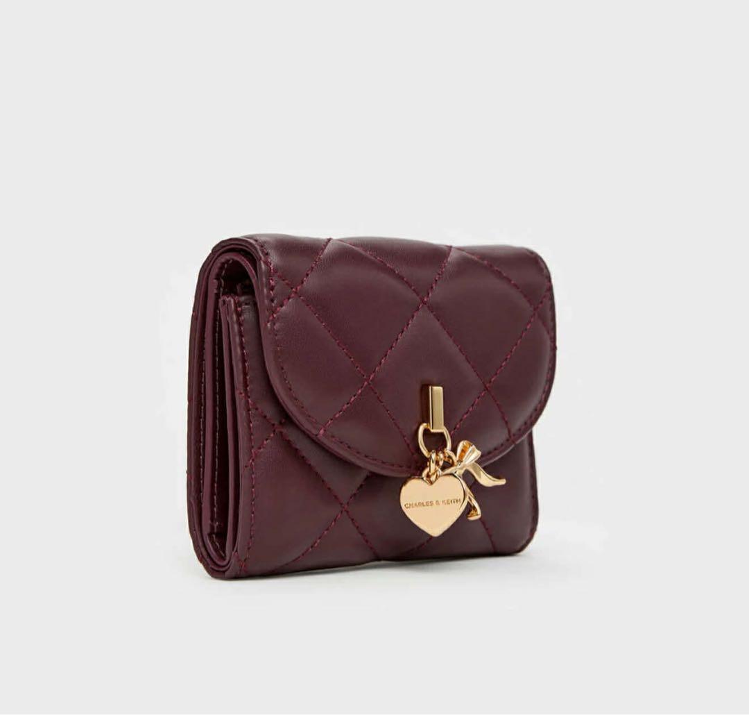 【新品】CHARLES & KEITH 三つ折り財布 アリエッティ キルティング