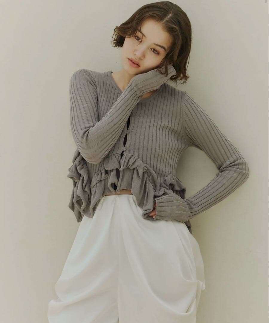 ノートルエモア　blooming frill knit