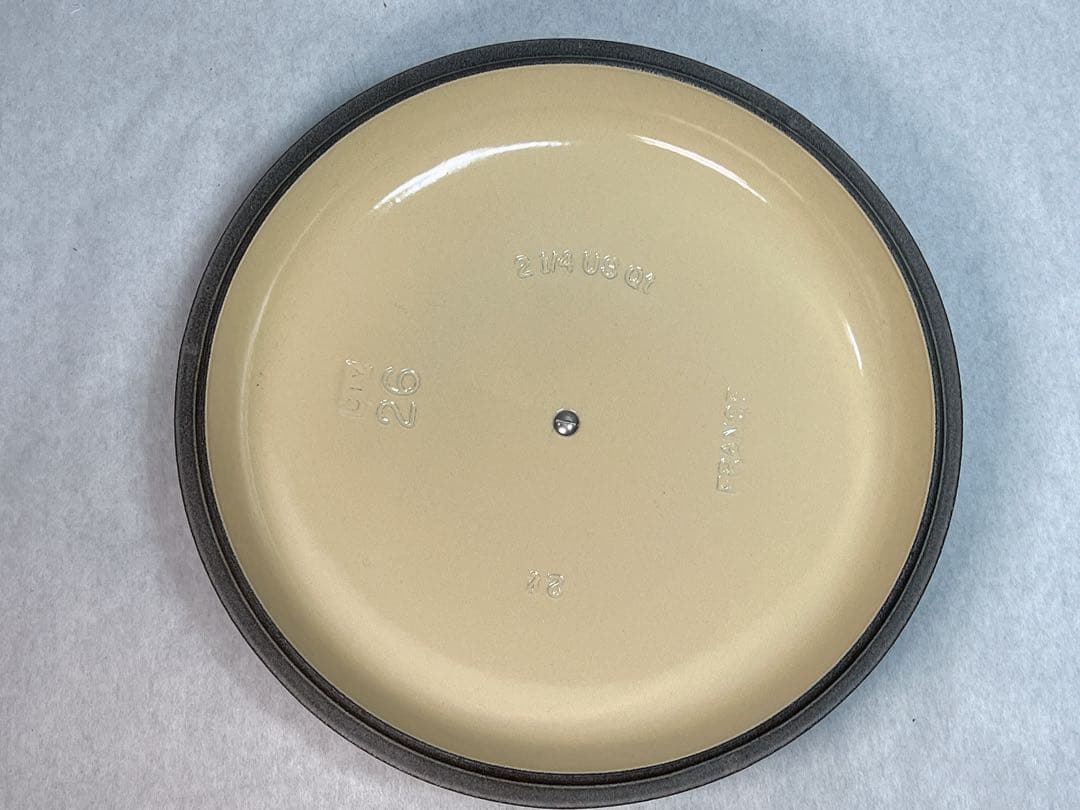 ルクルーゼ 廃盤 オーバルビュッフェキャセロール 26cm