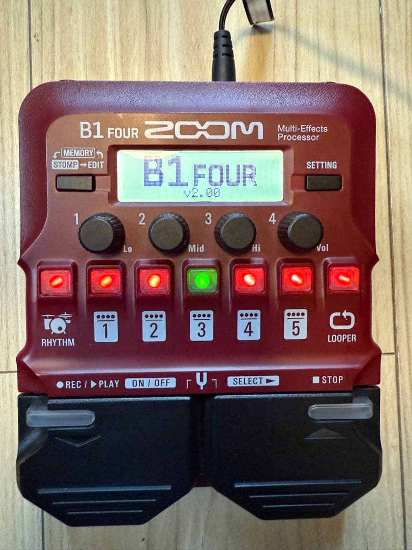ベース zoom b1 four