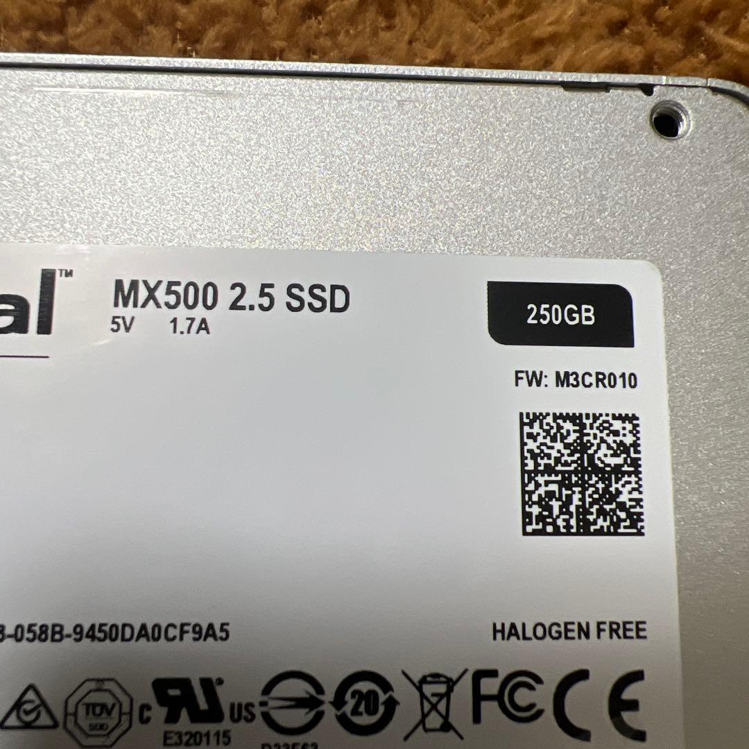 crucial MX500 250GB 2.5インチSSD