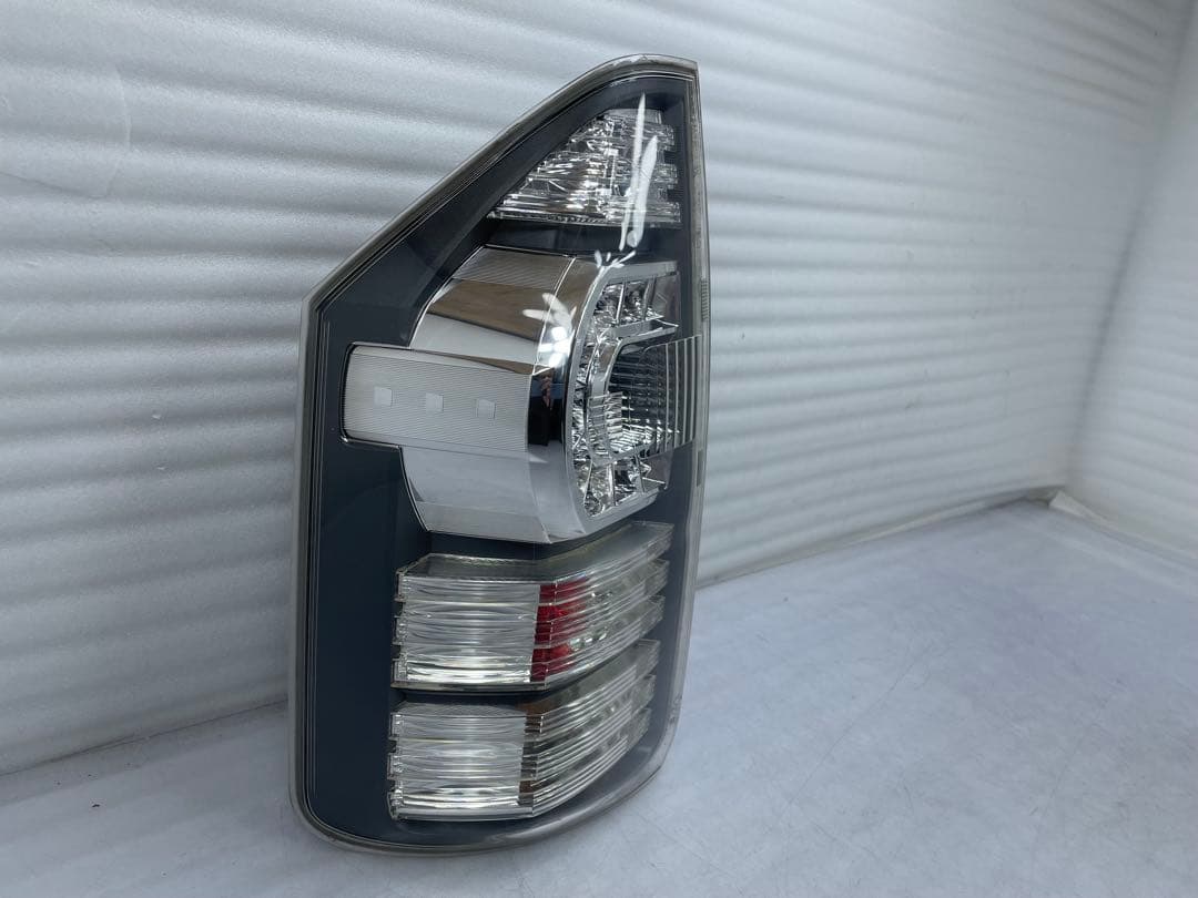 中古|良品70ヴォクシー 左LEDテールランプZRR70/75 前期28-220
