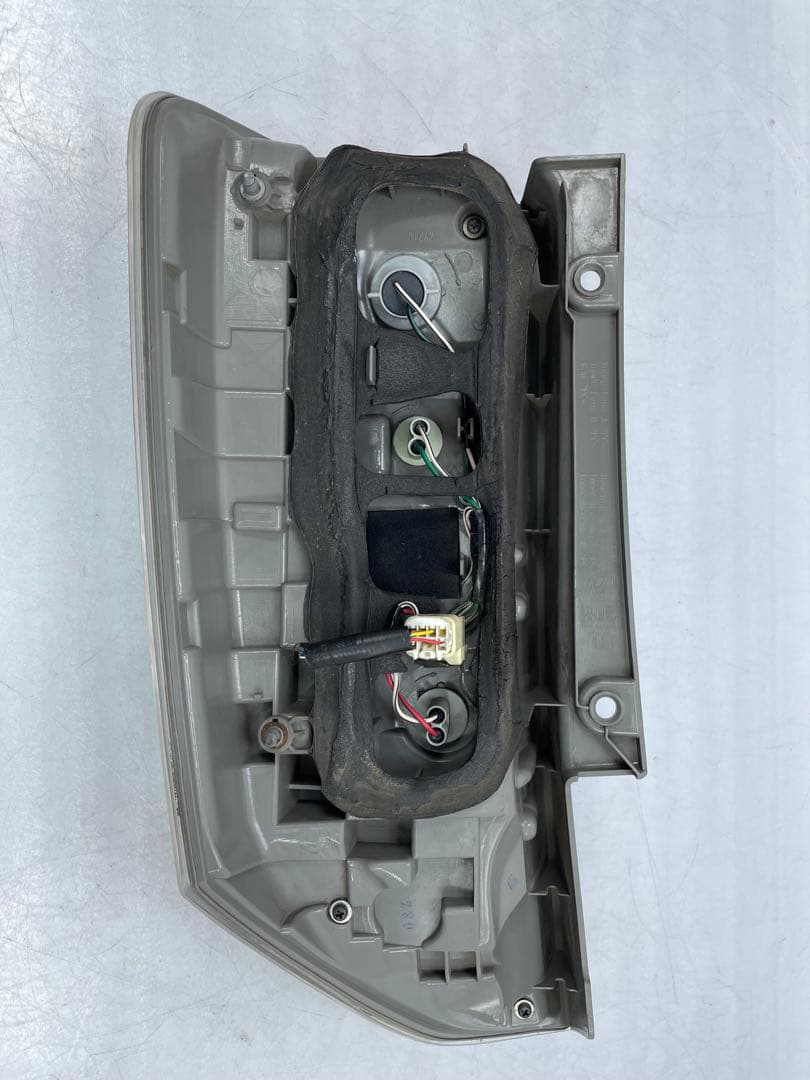 中古|良品70ヴォクシー 左LEDテールランプZRR70/75 前期28-220