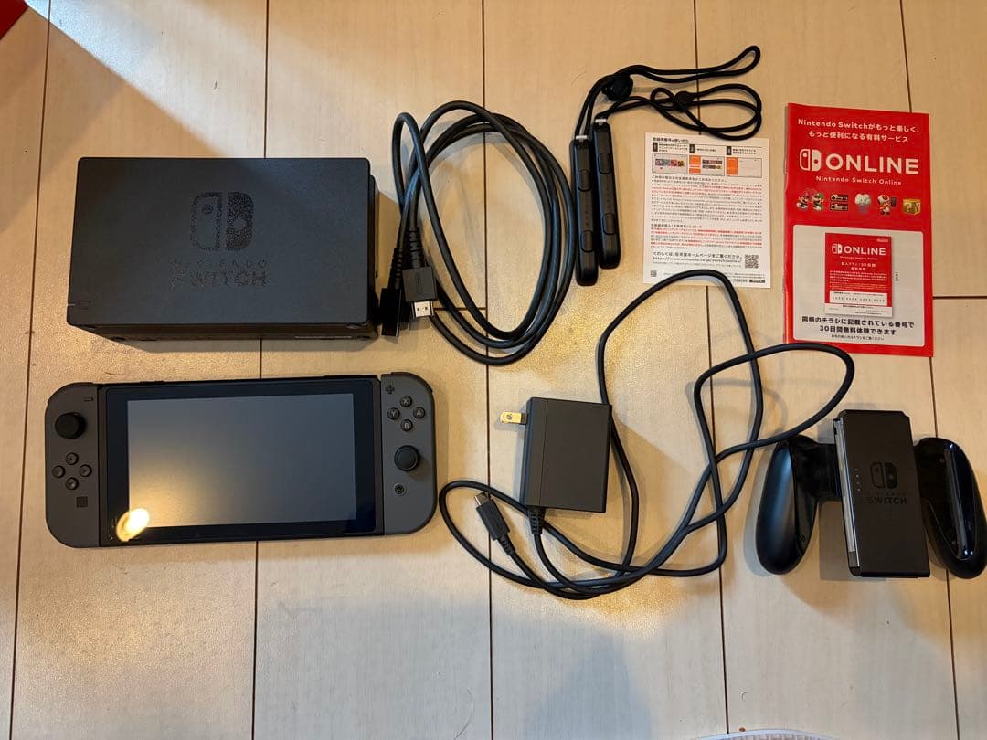 Nintendo Switch本体+microSDカード+キャリーケース 箱付き