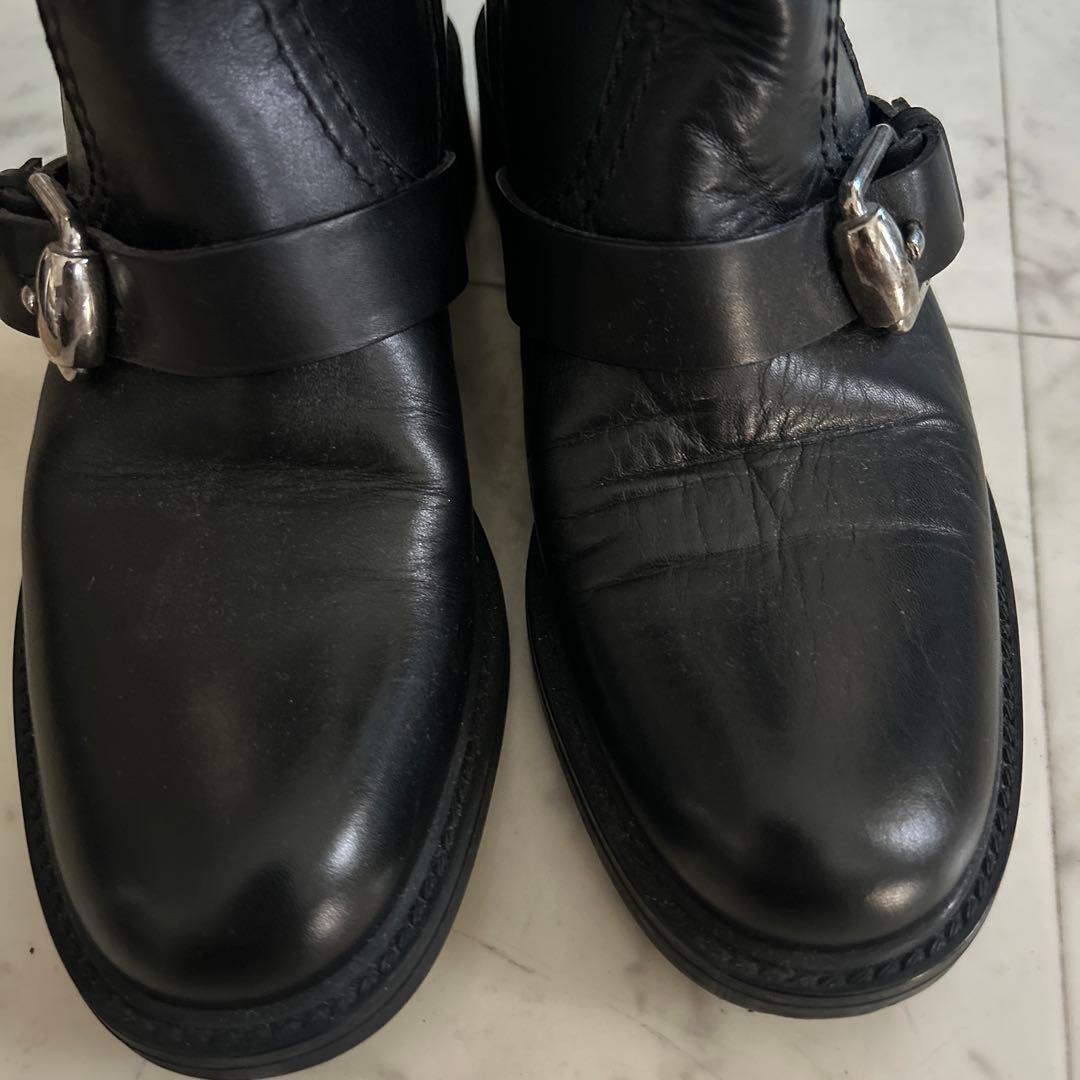 GUCCIブラックレザーショートブーツ