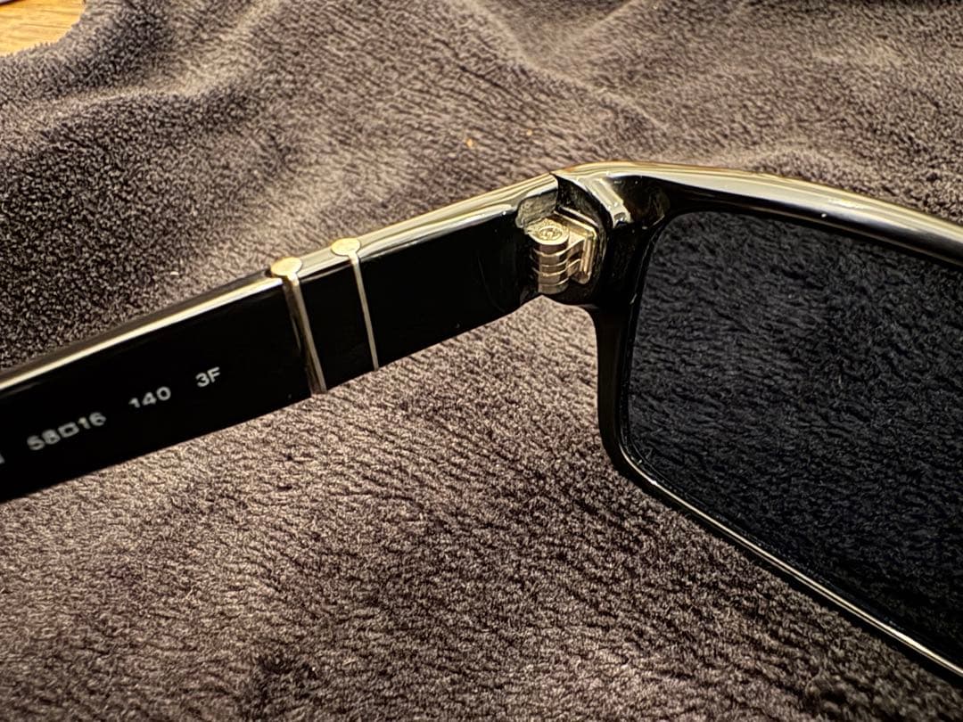 Persol 偏光レンズ ブラック サングラス