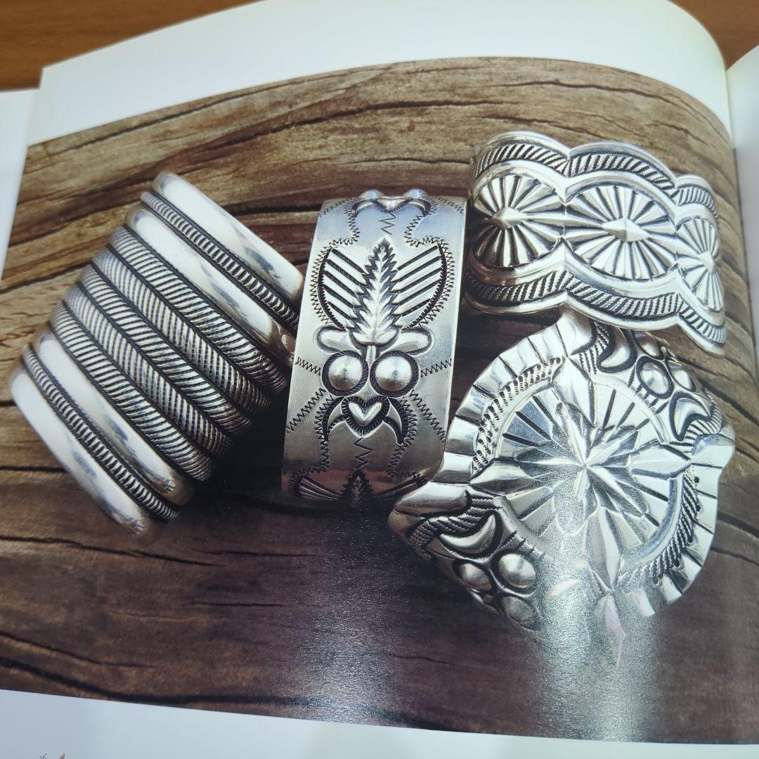 SOUTHWESTERN INDIAN JEWELRY　洋書