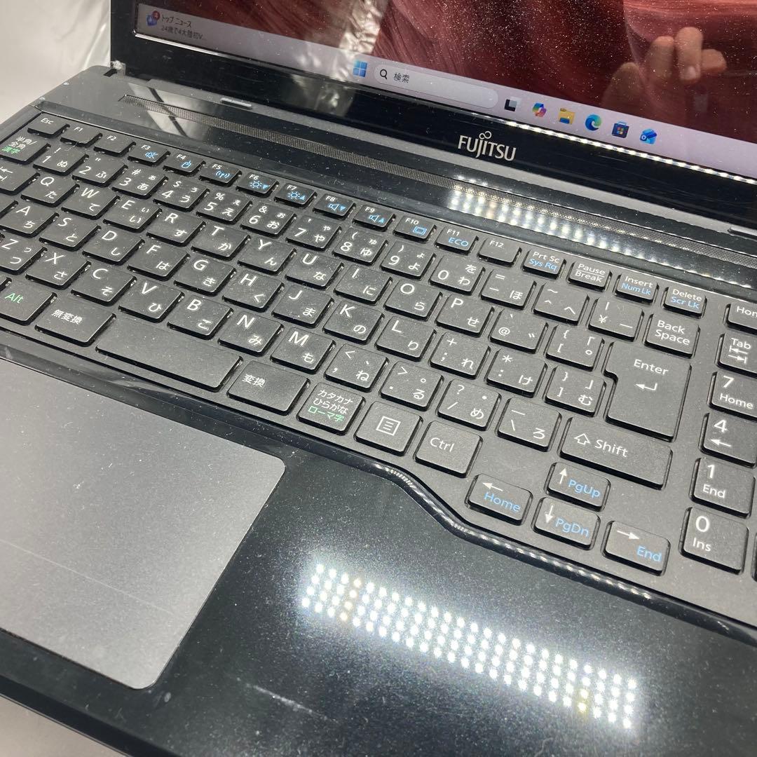 高性能 Core i3搭載！！ 高性能ノートパソコン バッテリー有り オフィス
