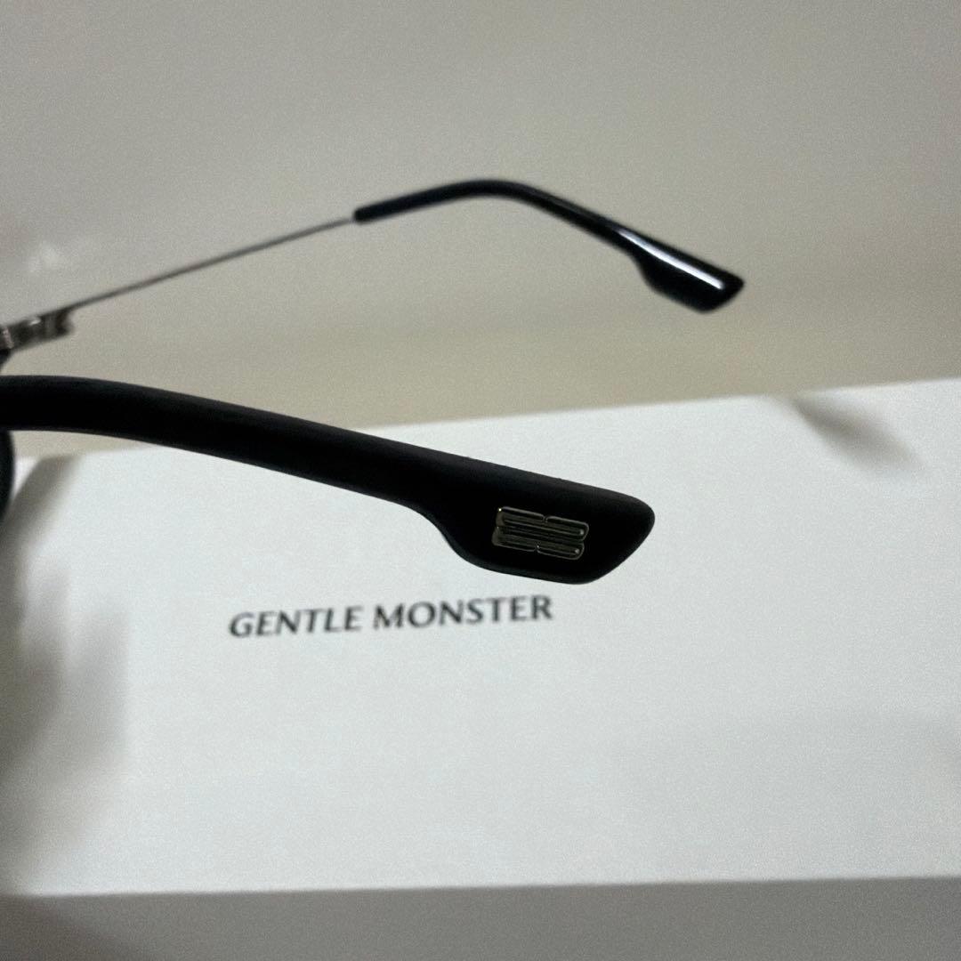Gentle MonsterのANNA 01