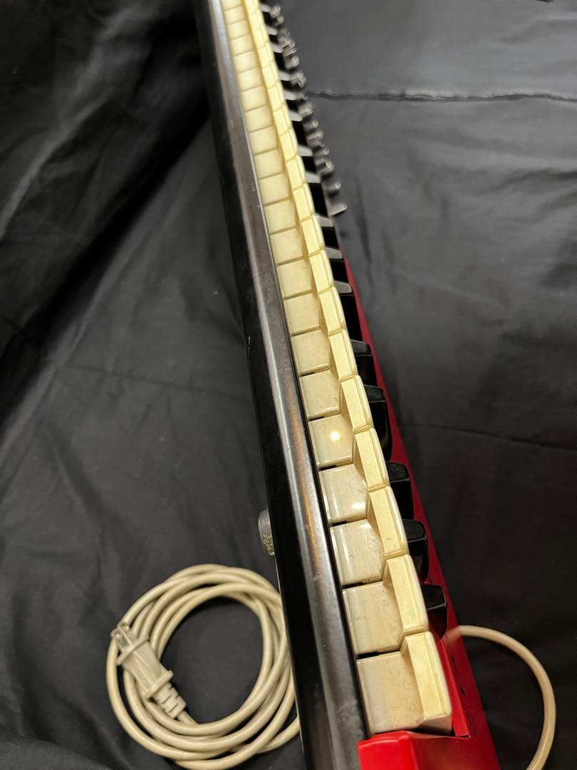 E*n様 Clavia NORD LEAD2 電源入らず