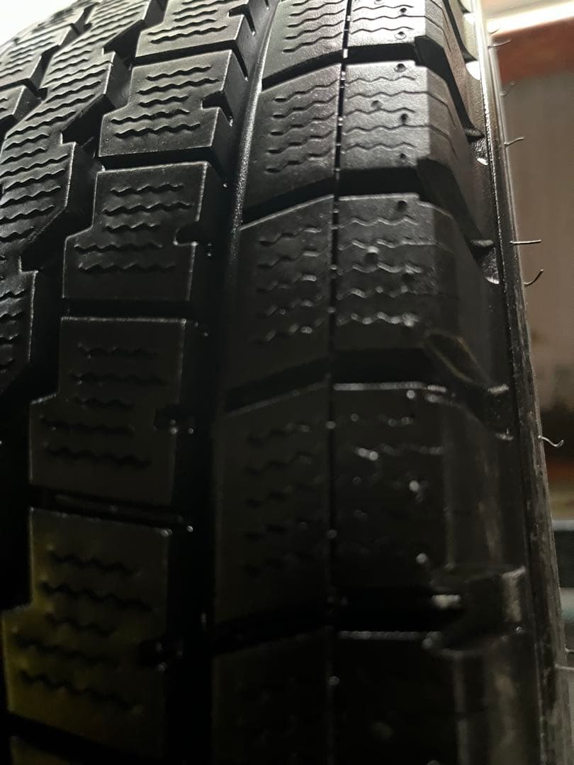 195/85R15 113/111L ス②(１本)あくび