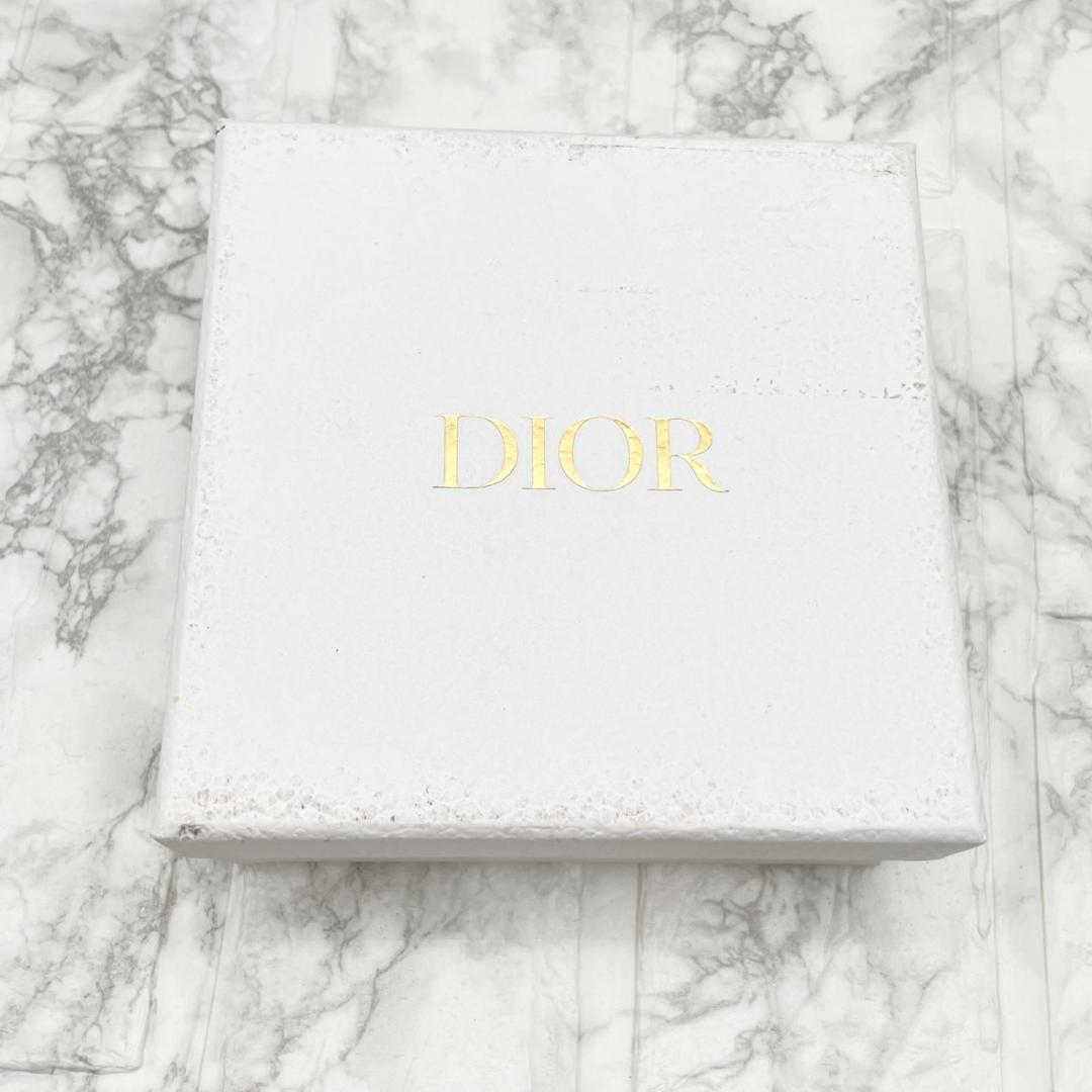 美品✨ディオール　折財布　ロータスウォレット　カナージュ　パテント　ライトブルー