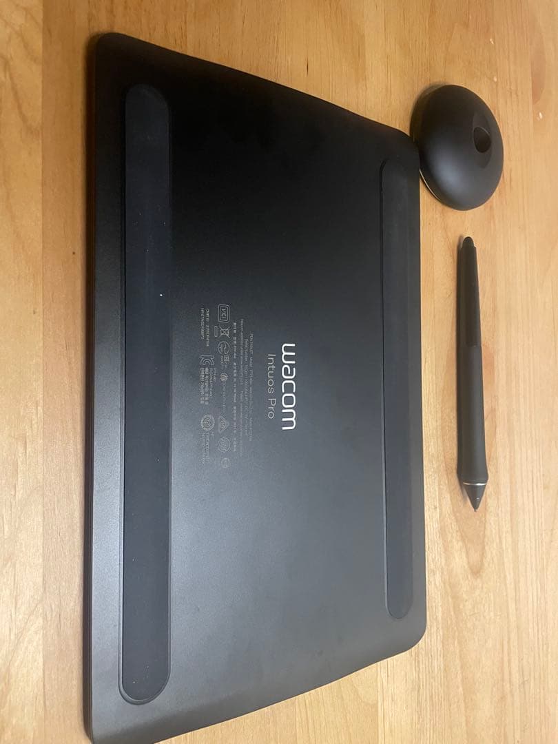 Wacom Intuos Pro ペンタブレット 本体＋付属品