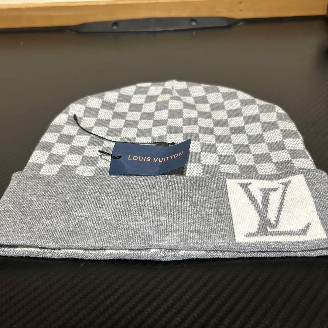 LOUIS VUITTON グレー チェックニット　(期間限定値下げ)