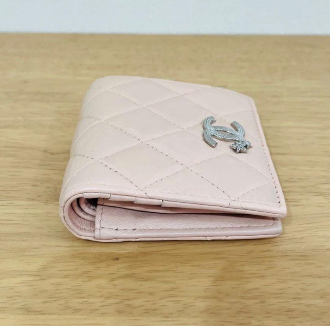 CHANELピンク 二つ折り財布⭐︎美品　最終値下げ