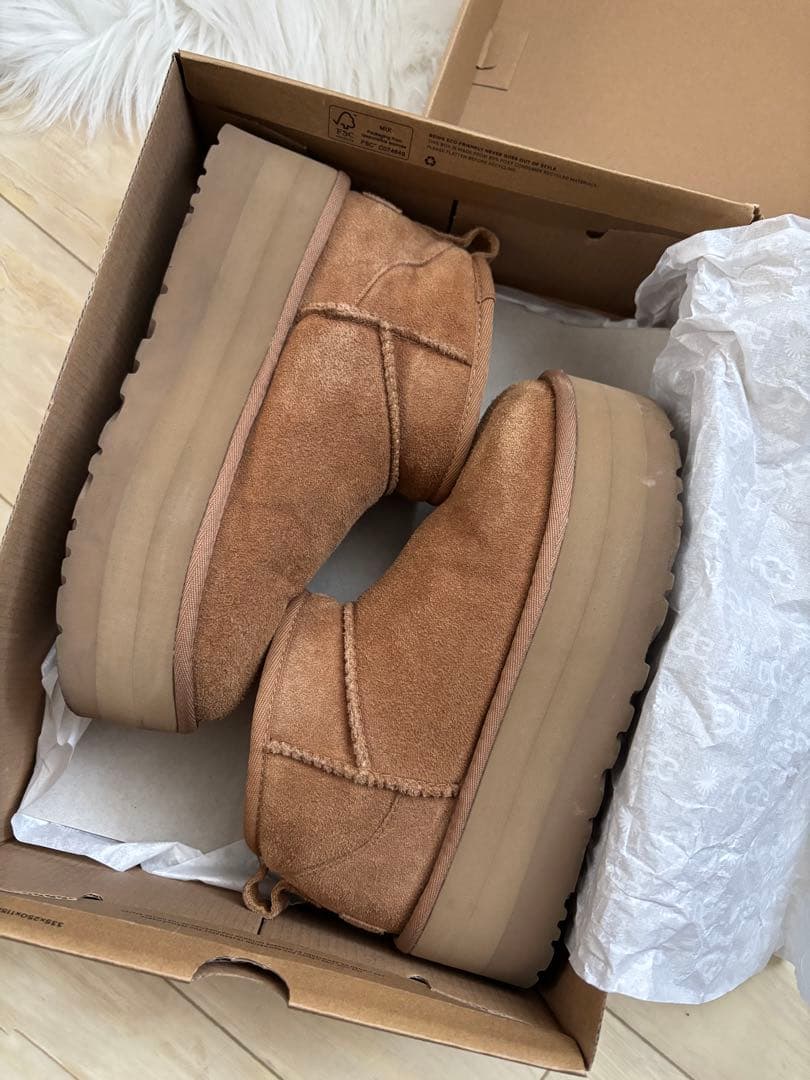 厚底 UGG クラッシックウルトラミニプラットフォーム ムートンブーツ 6