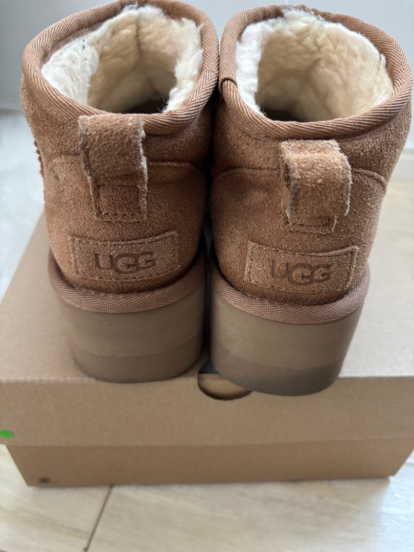 厚底 UGG クラッシックウルトラミニプラットフォーム ムートンブーツ 6