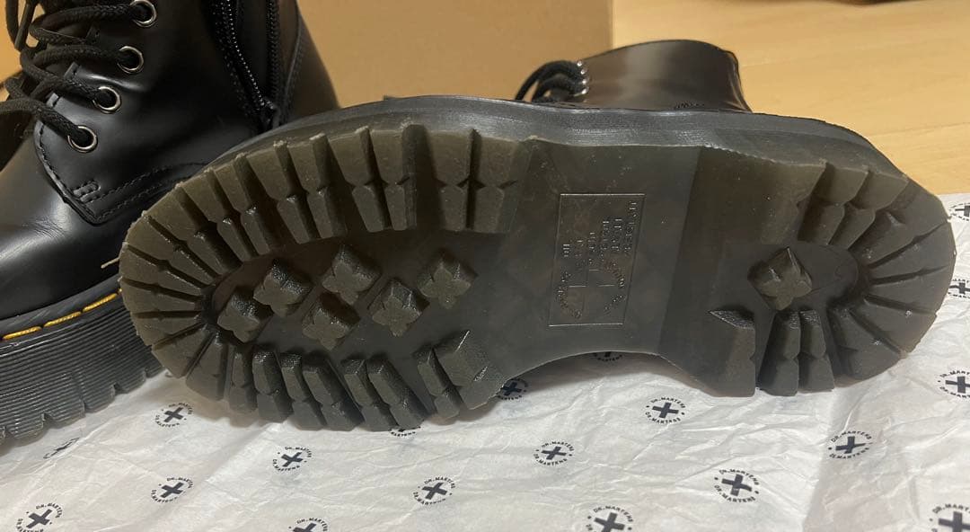 値下げ“Dr. Martens8ホール厚底　美品