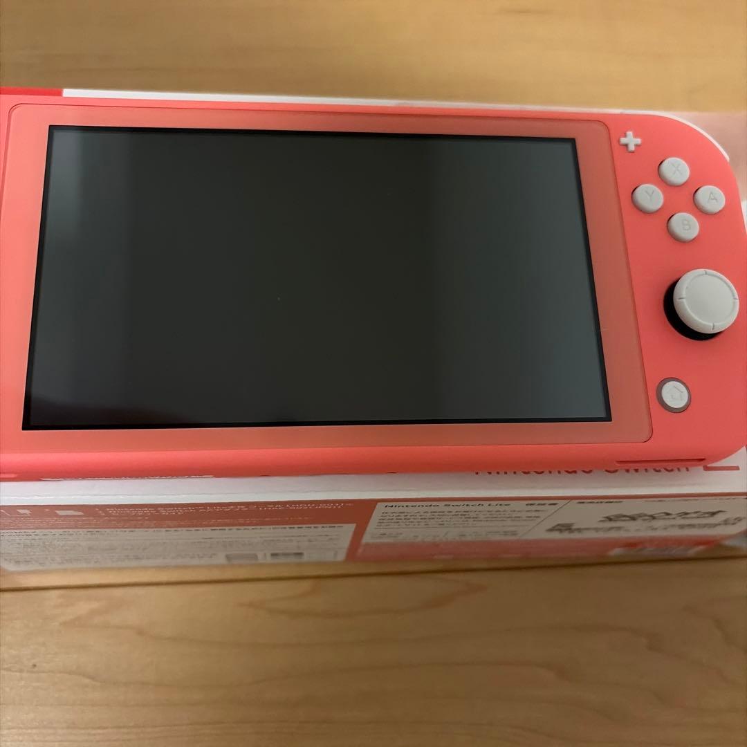 Nintendo Switch Lite コーラル 本体と純正フリップカバー