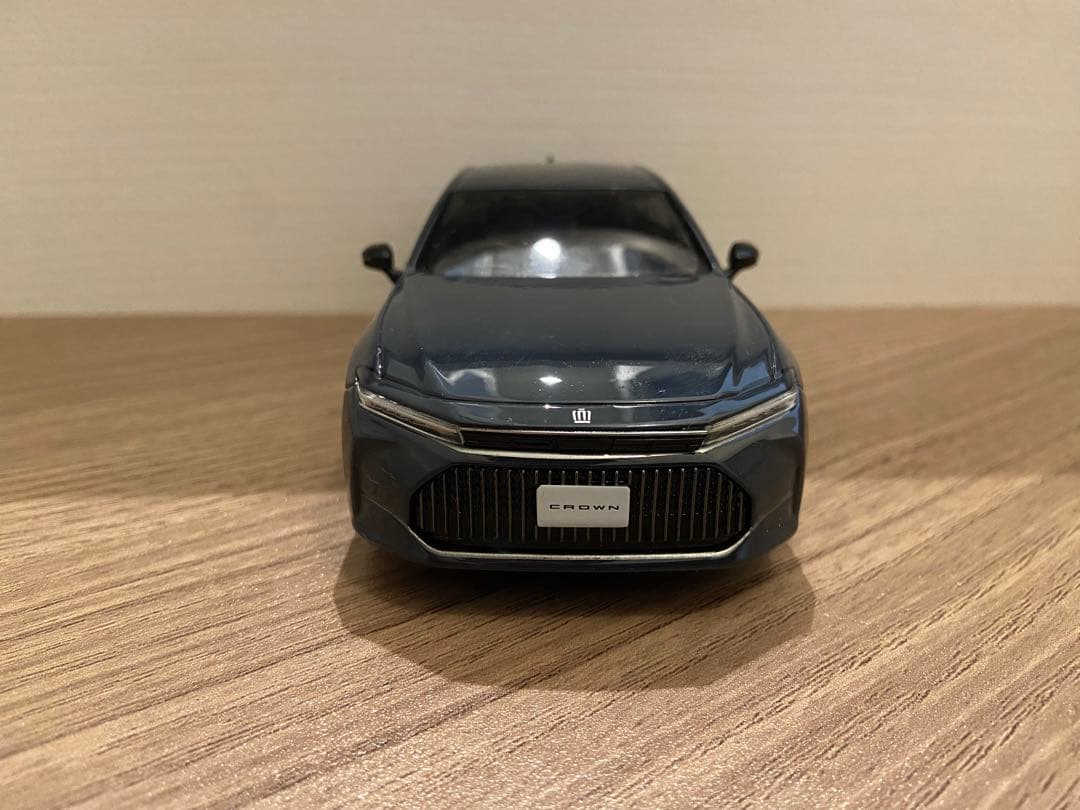 1/30 トヨタ　クラウン　セダン　カラーサンプル　非売品　ミニカー　グレー