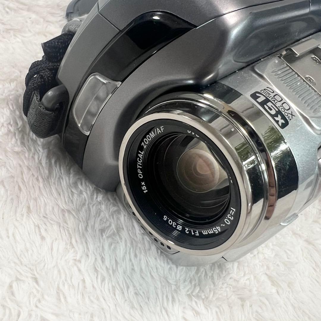 【美品】Victor・JVC　デジタルビデオカメラ　GR-DF590