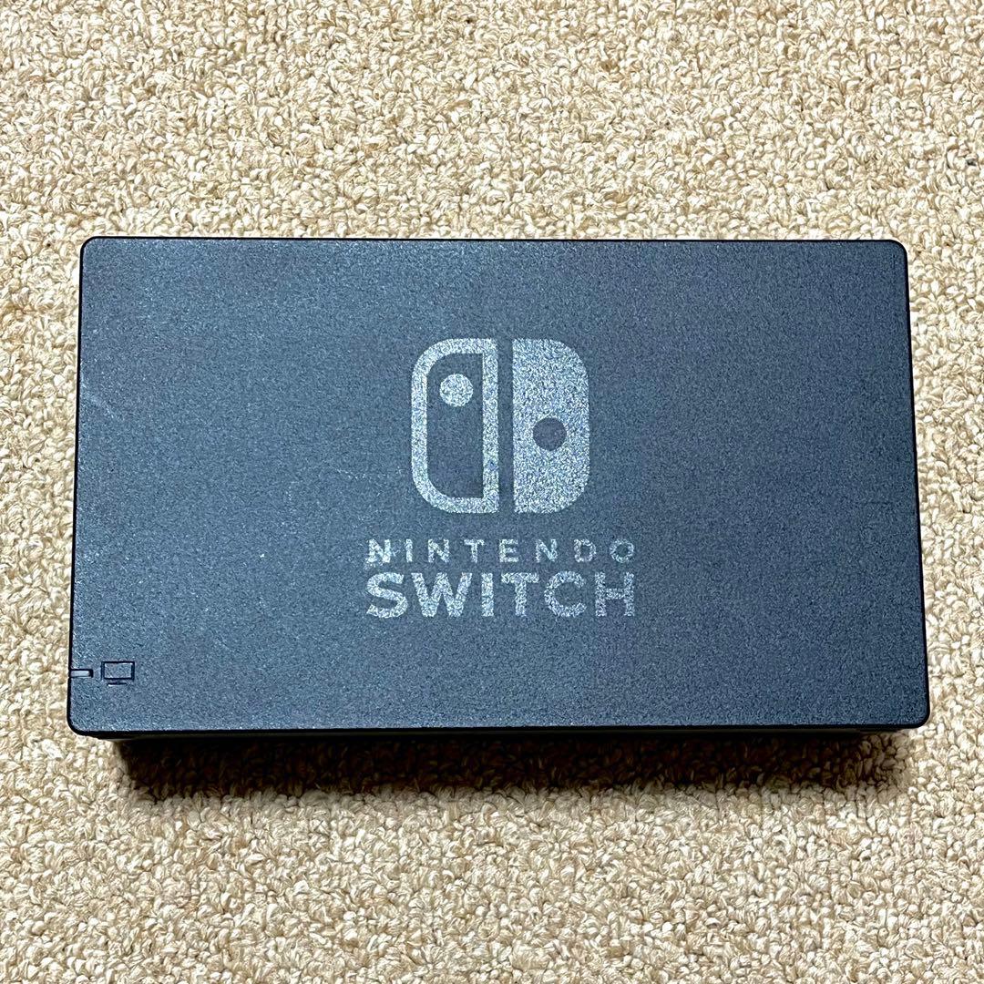 Nintendo Switch (Joy-Con無し)＋純正付属品＋ポーチ