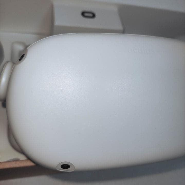  Quest 2 128GB 美品 ＋ KIWI製ストラップ付