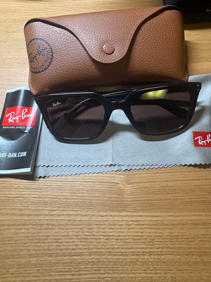 Ray-Ban サングラス ORB4439D ブラウンレンズ