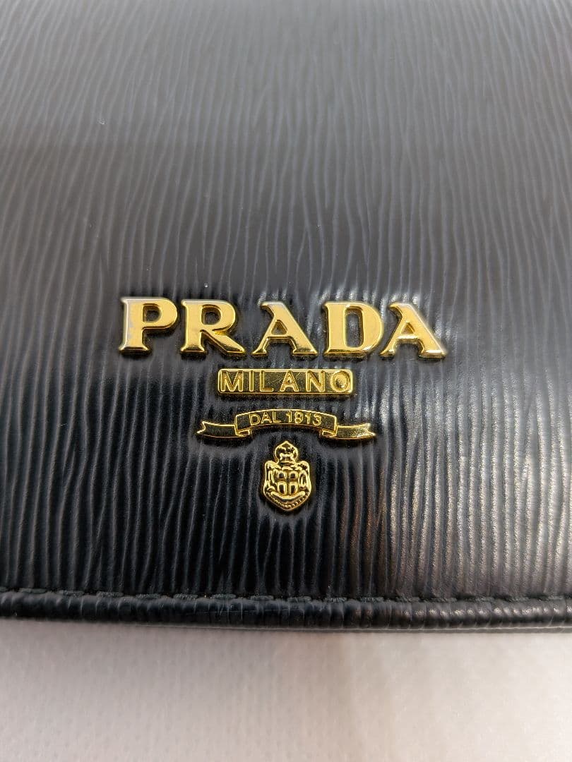 PRADA プラダ　ヴィッテロムーブ 二つ折り　財布 　1MV204 牛革