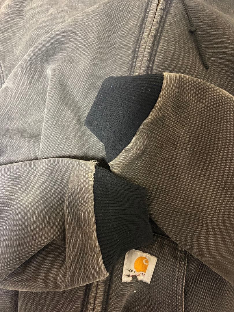 Carhartt フード付きグレージャンパー