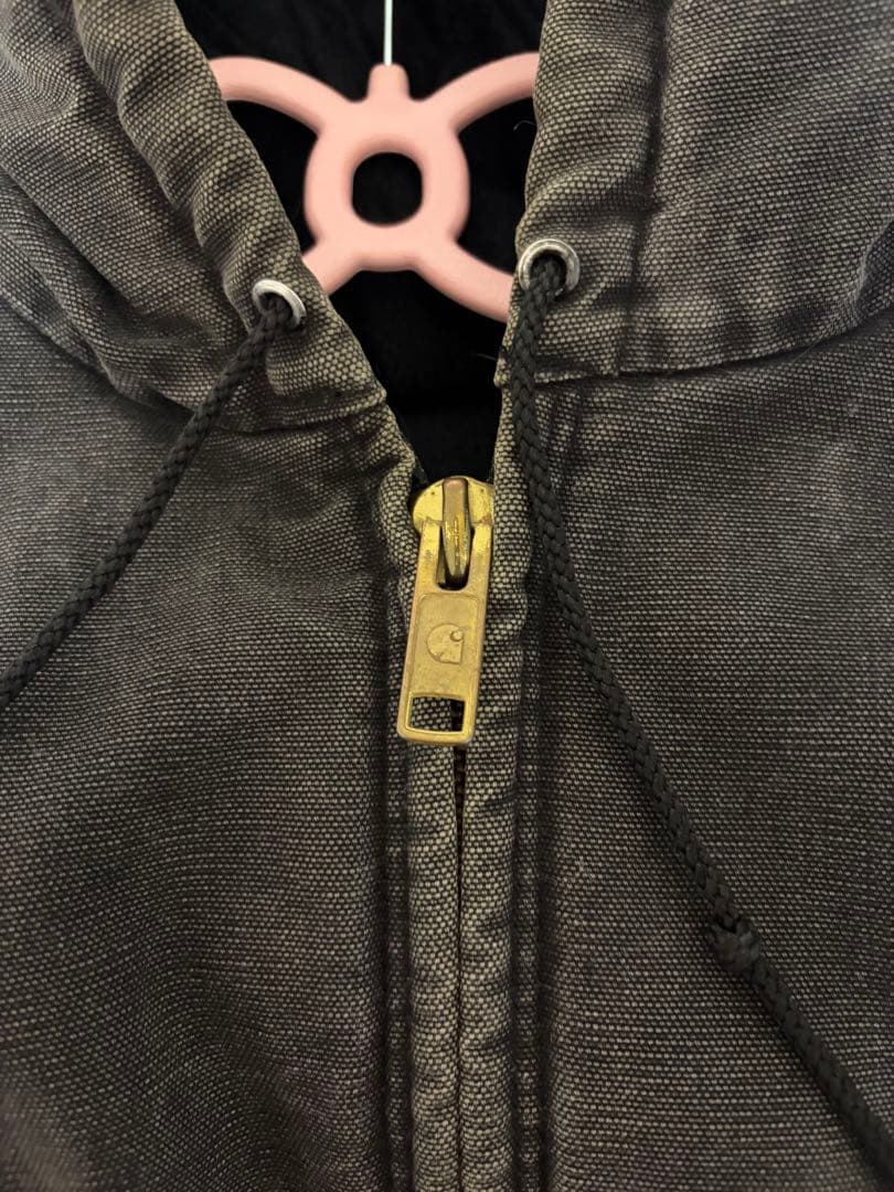 Carhartt フード付きグレージャンパー
