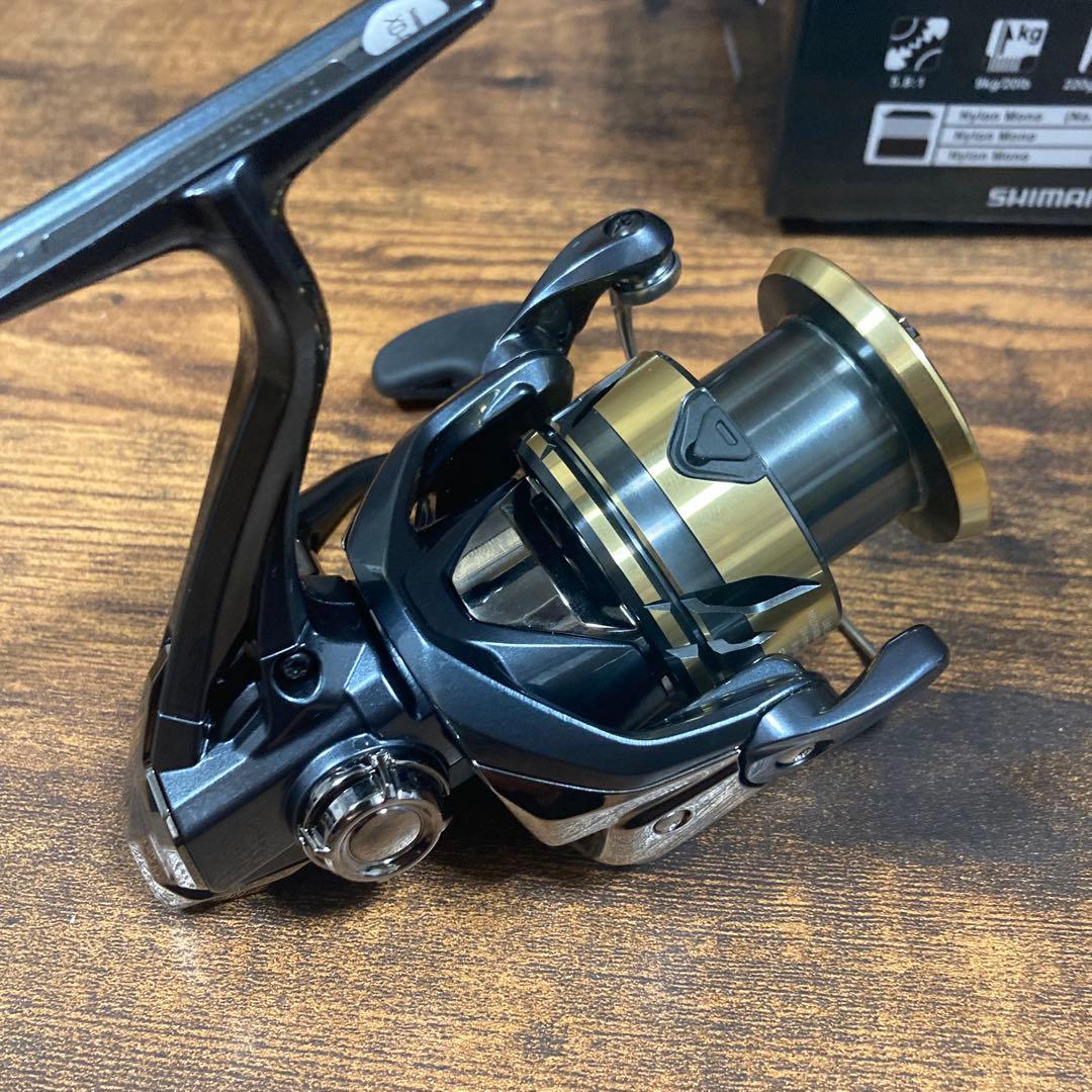 シマノ　25 アルテグラ 3000HG ゴメクサスハンドルノブ