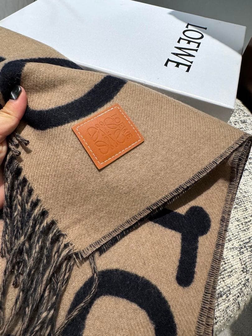 LOEWE ロゴ入りストール 大判