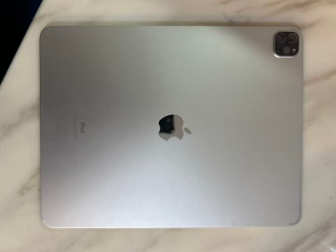 iPad Pro 12.9インチ　第五世代