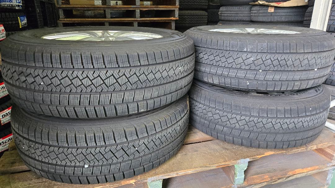 【1/6まで】スタッドレス 2023年製 215/65R16 ピレリ ホイール付