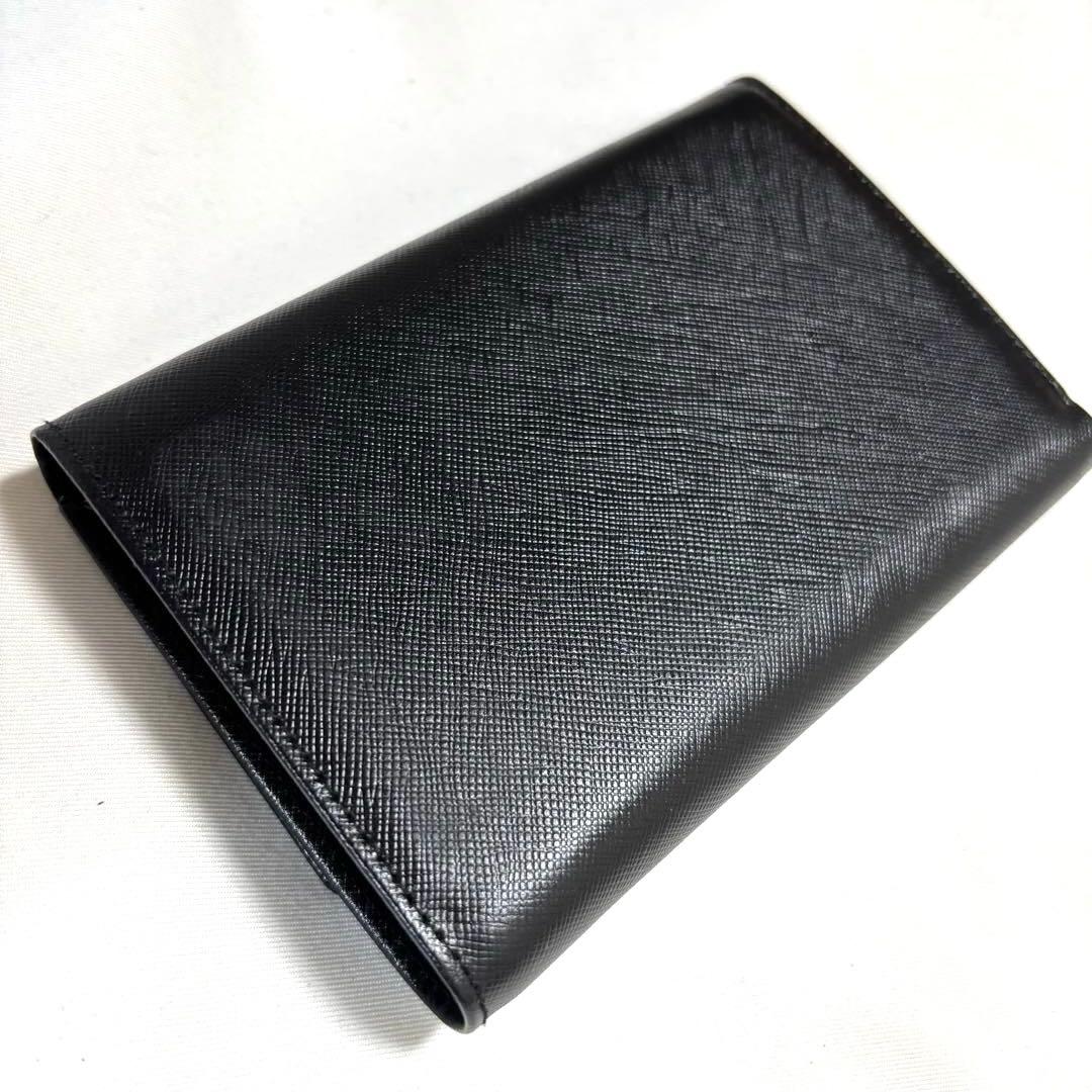 ✨新品✨箱カード付✨PRADA プラダ◆黒ブラック◆折財布◆フルレザー