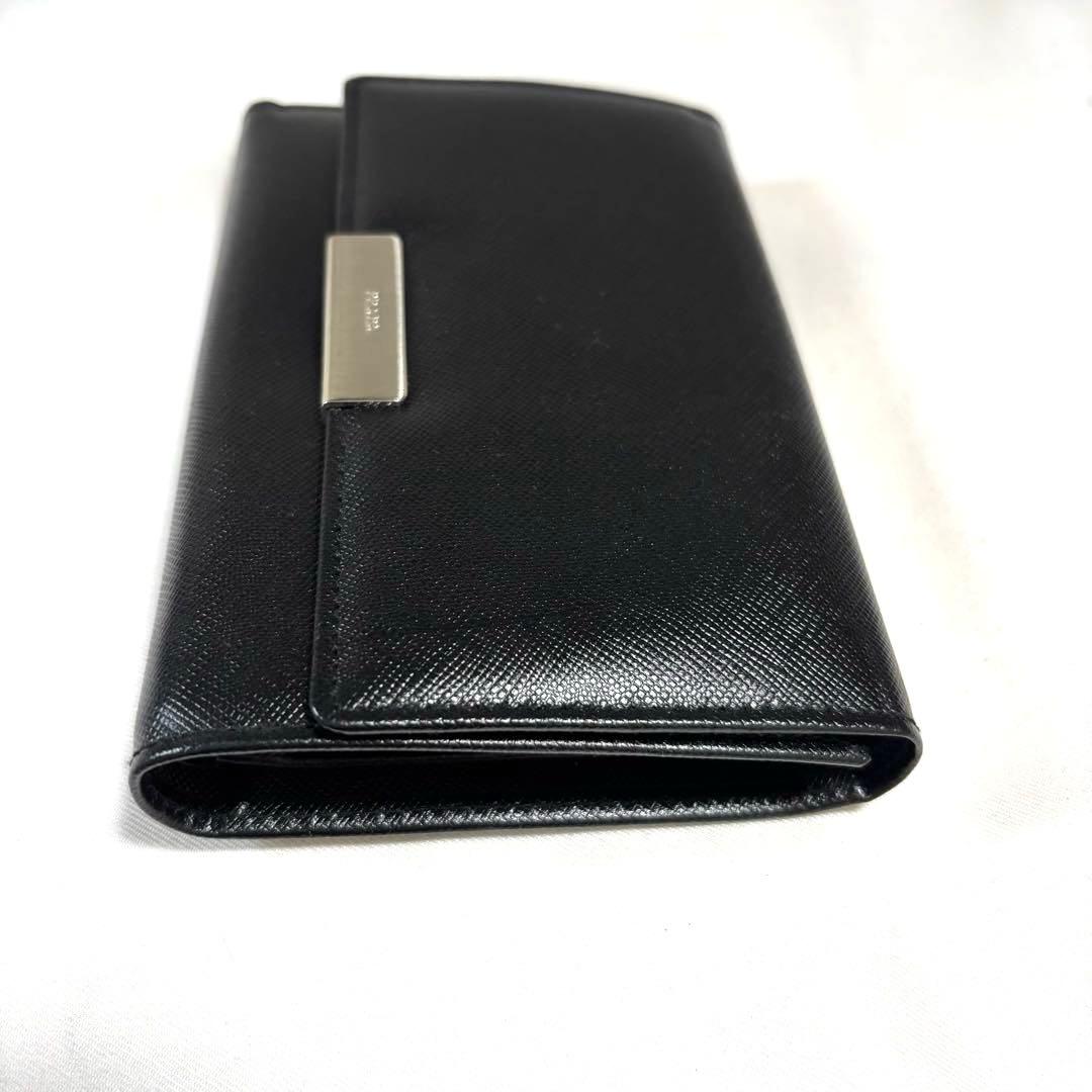 ✨新品✨箱カード付✨PRADA プラダ◆黒ブラック◆折財布◆フルレザー