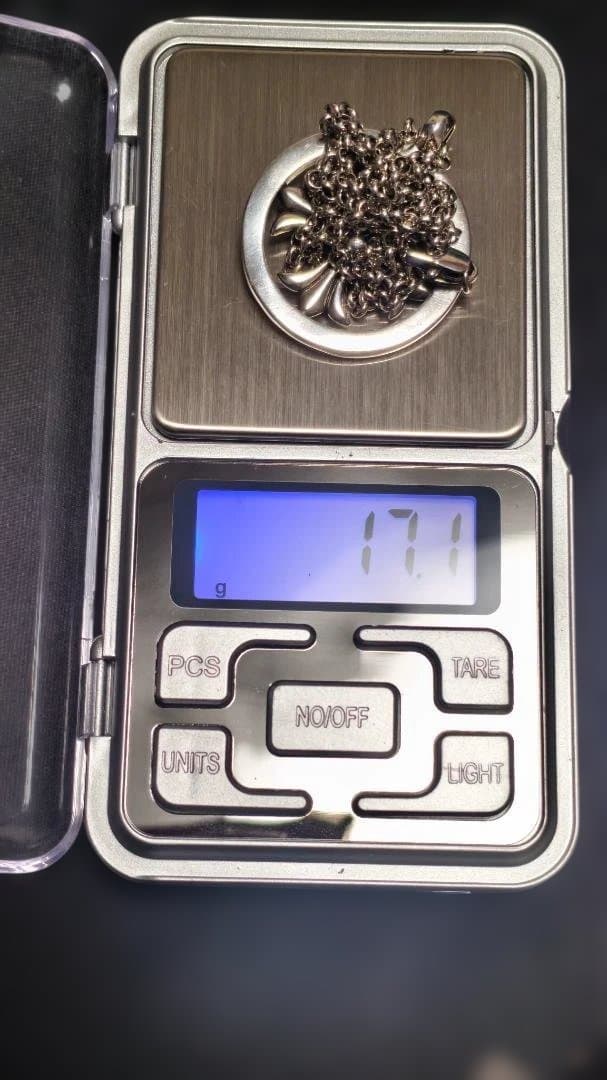 り*け様 様 ネックレスには925 2001、925 2006の刻印がある。