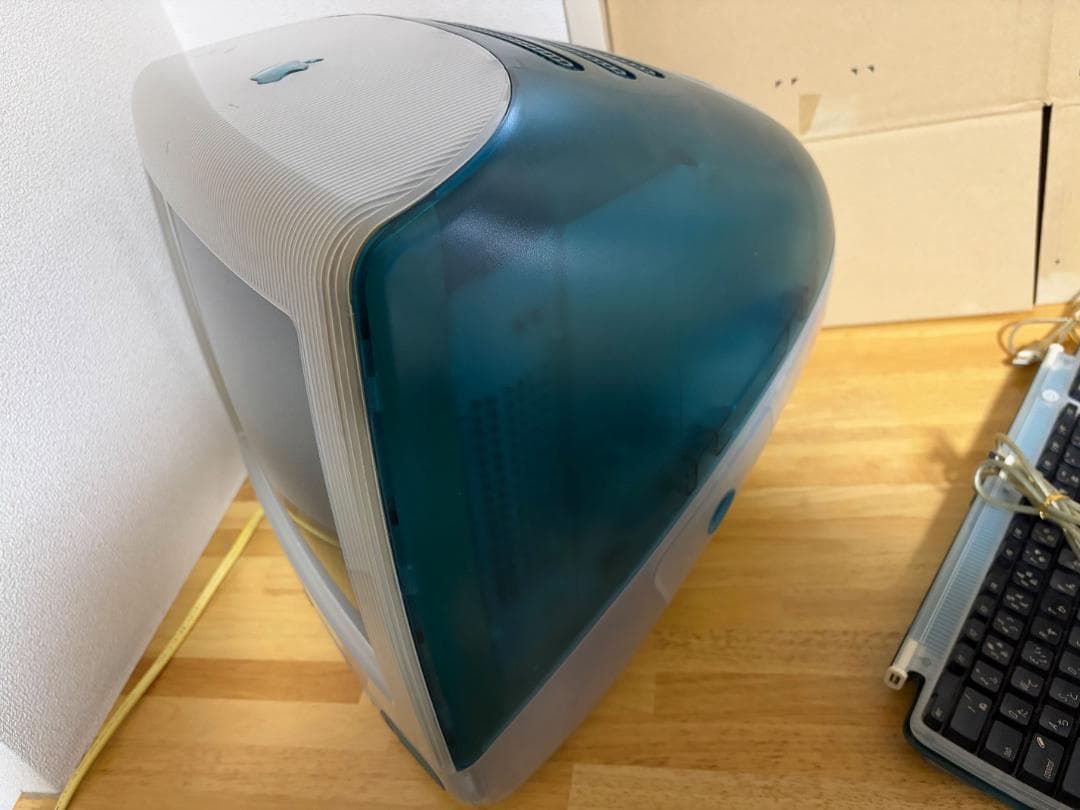 Apple 初代 iMac ボンダイブルー