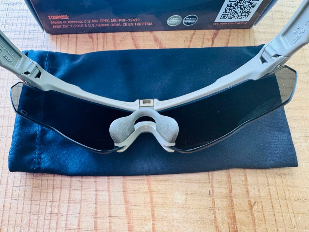 ESS CROSSBLADE NARO SmokeGrayレンズ