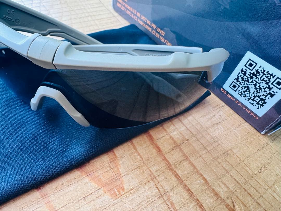 ESS CROSSBLADE NARO SmokeGrayレンズ