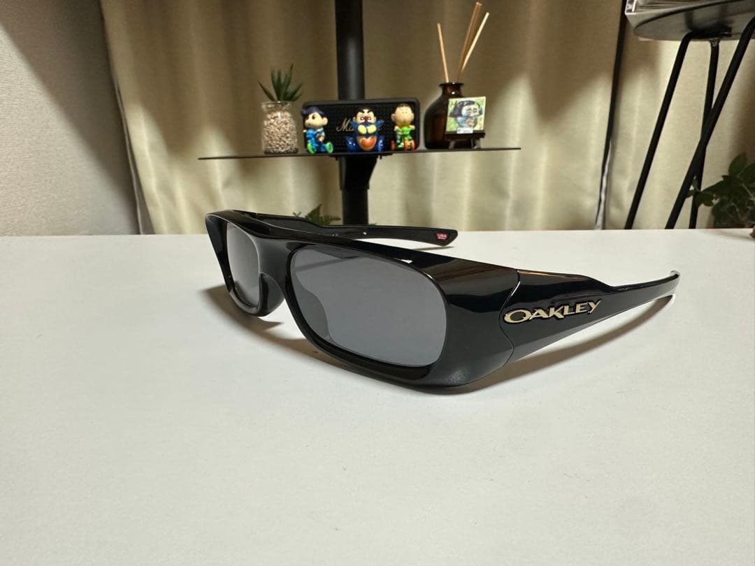 OAKLEY ブラック サングラス PERMIAN