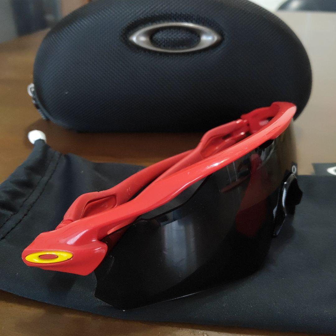 Oakley レーダー EV パス レッドフレーム