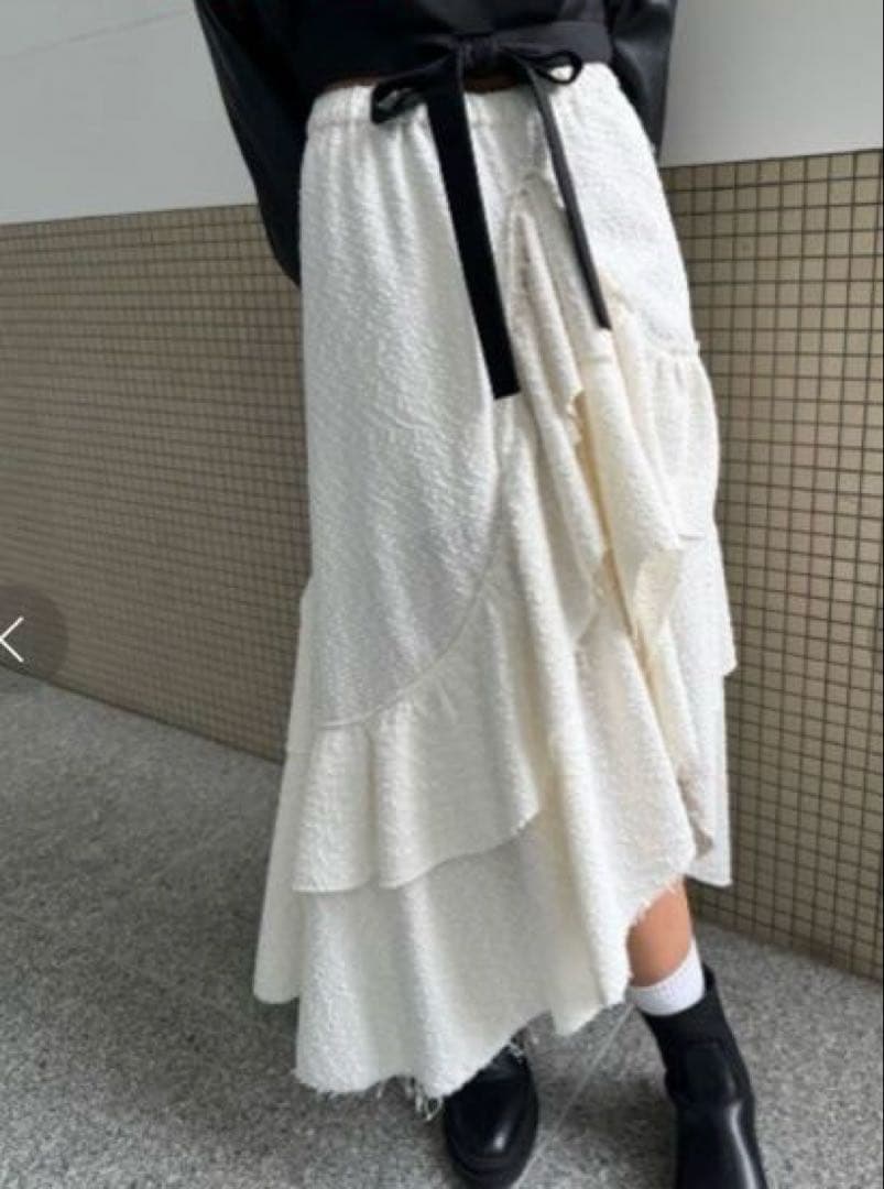 着用3回　Ameri UND OVER SLIT RUFFLE SKIRT