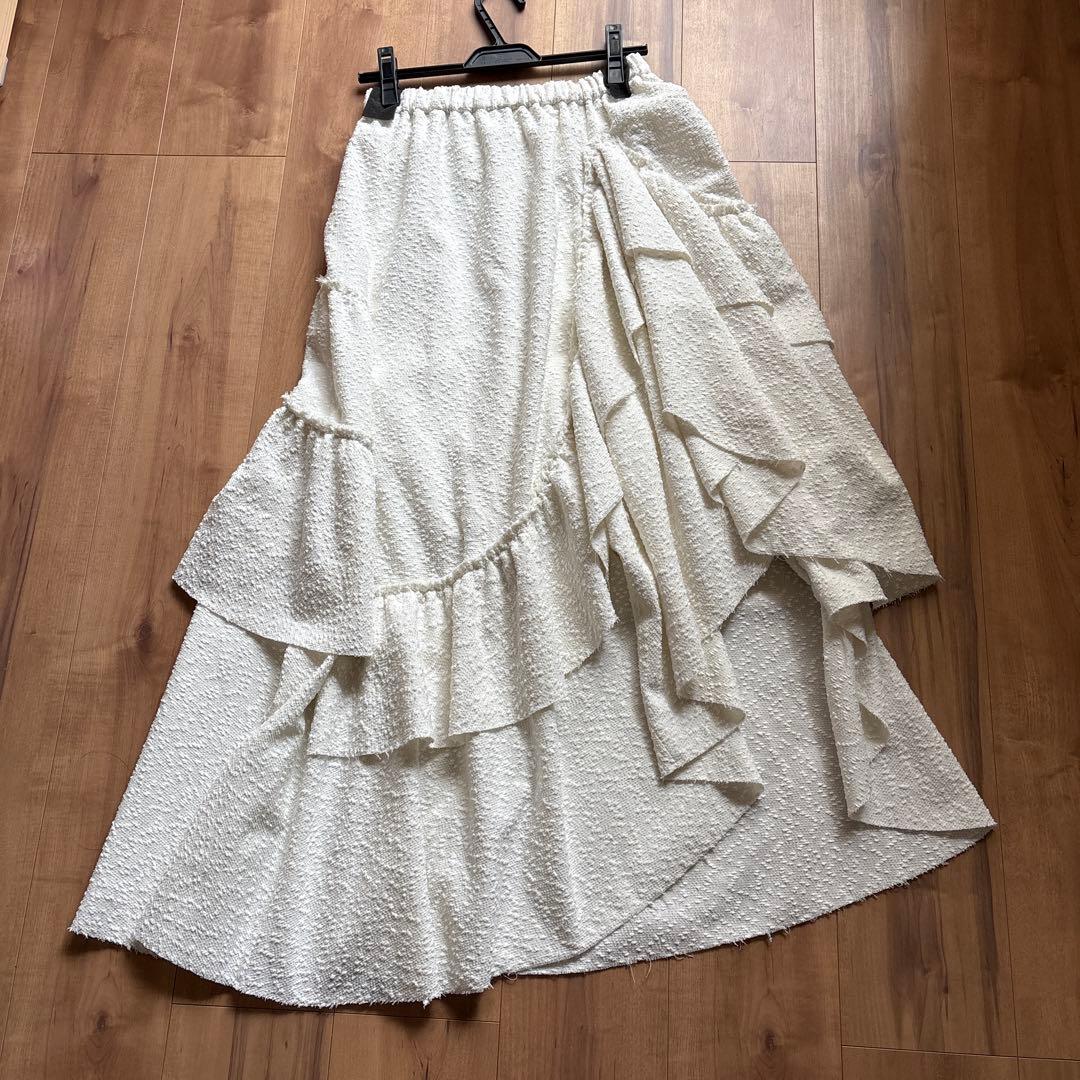 着用3回　Ameri UND OVER SLIT RUFFLE SKIRT