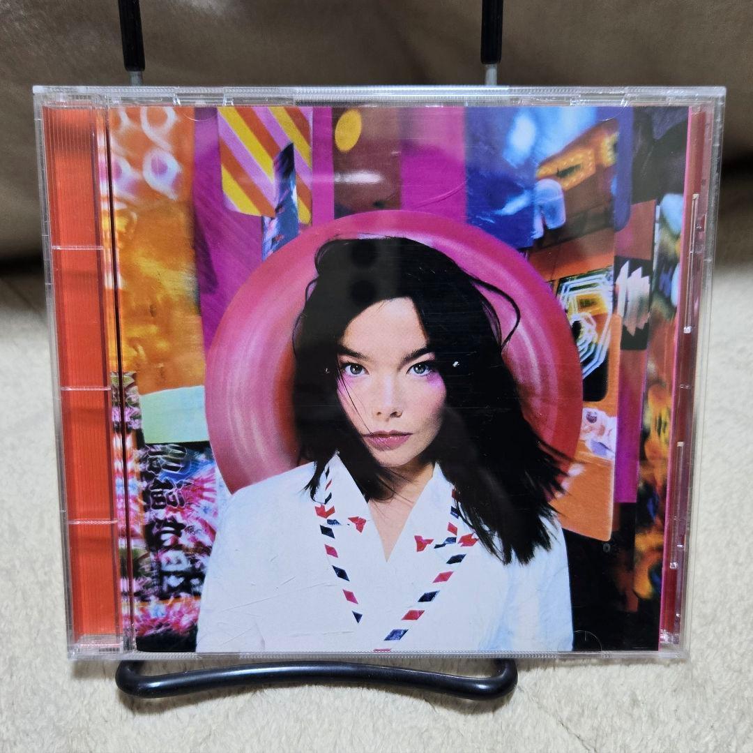 バッジ付！ Bjork Post CD 日本版 初版 ビョーク