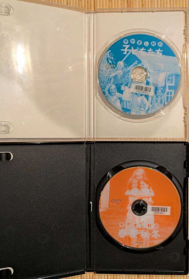 【DVD2枚セット】『やかまし村の子どもたち』『やかまし村の春・夏・秋・冬』