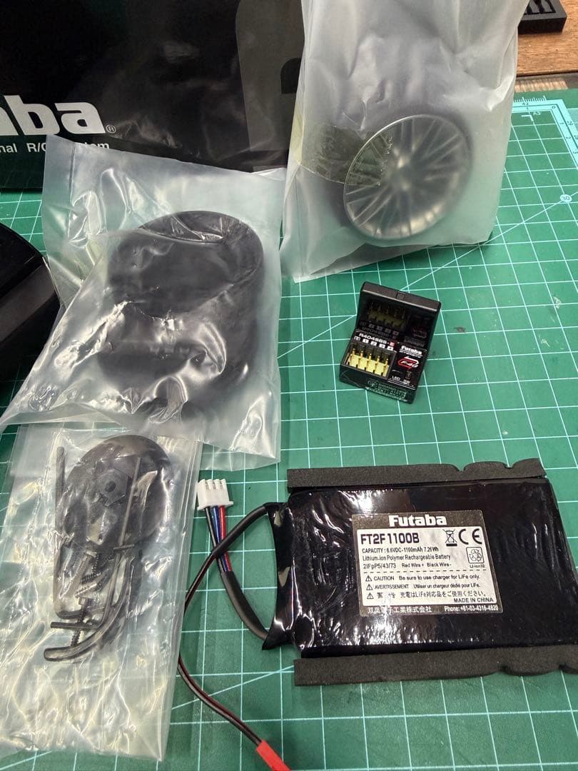 Futaba 6PV T/Rセット TX-T6PV RX R404SS-E